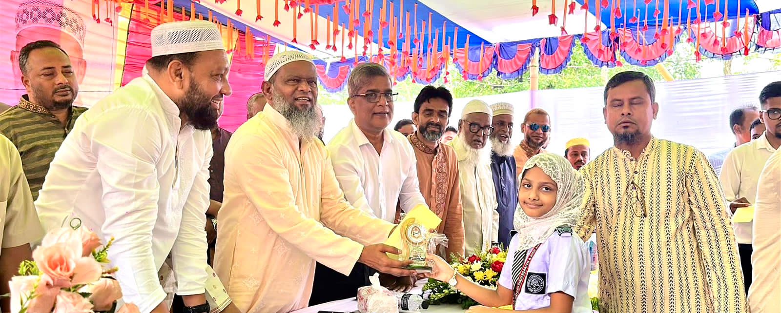 শ্রীনগরে ওকাব-এর শিক্ষাবৃত্তি সনদ প্রদান ও শিক্ষক মিলনমেলা অনুষ্ঠিতঃ