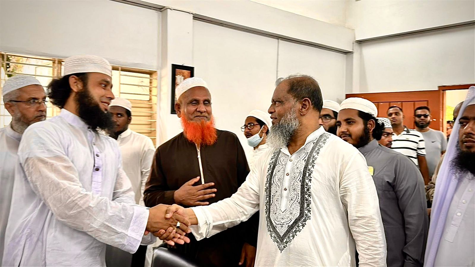 ওলামাদের সাথে সংসদ সদস্য মোঃ আব্দুল্লাহর মতবিনিময় সভাঃ