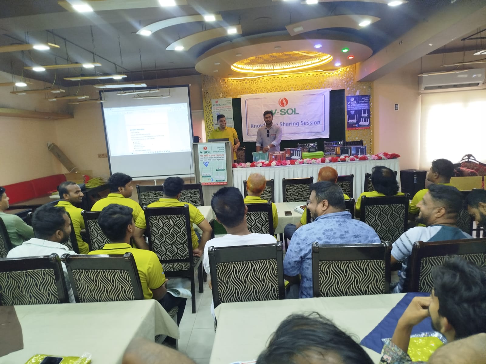 সাতক্ষীরায় ভি-সল নলেজ শেয়ারিং সেশন’ অনুষ্ঠিত,ভালো মানের নেটওয়ার্কিং পণ্য ব্যবহারের আহ্বান