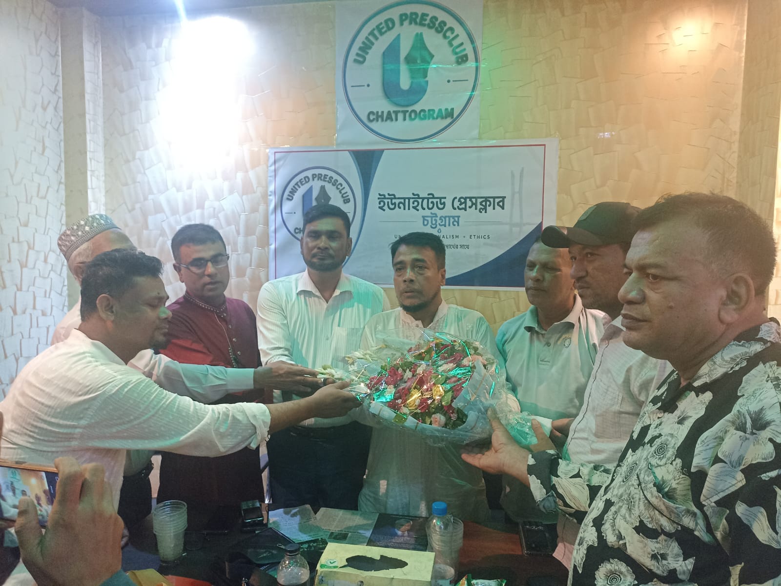 সাংবাদিকদের নিরাপত্তা নিশ্চিত করতে বলেন নেতৃবৃন্দ