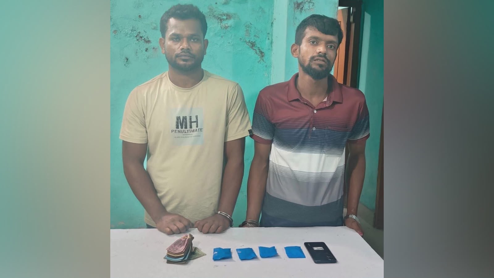 মাদারীপুরে ৬০৭ পিস ইয়াবাসহ দুই মাদক কারবারি গ্রেপ্তার