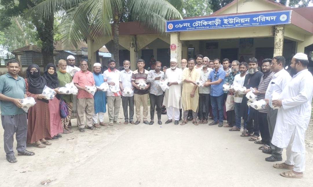 ধুনটের চৌকিবাড়ী খেলাধুলার প্রসারে শিক্ষা প্রতিষ্ঠান ও মাঠে ফুটবল বিতরণ