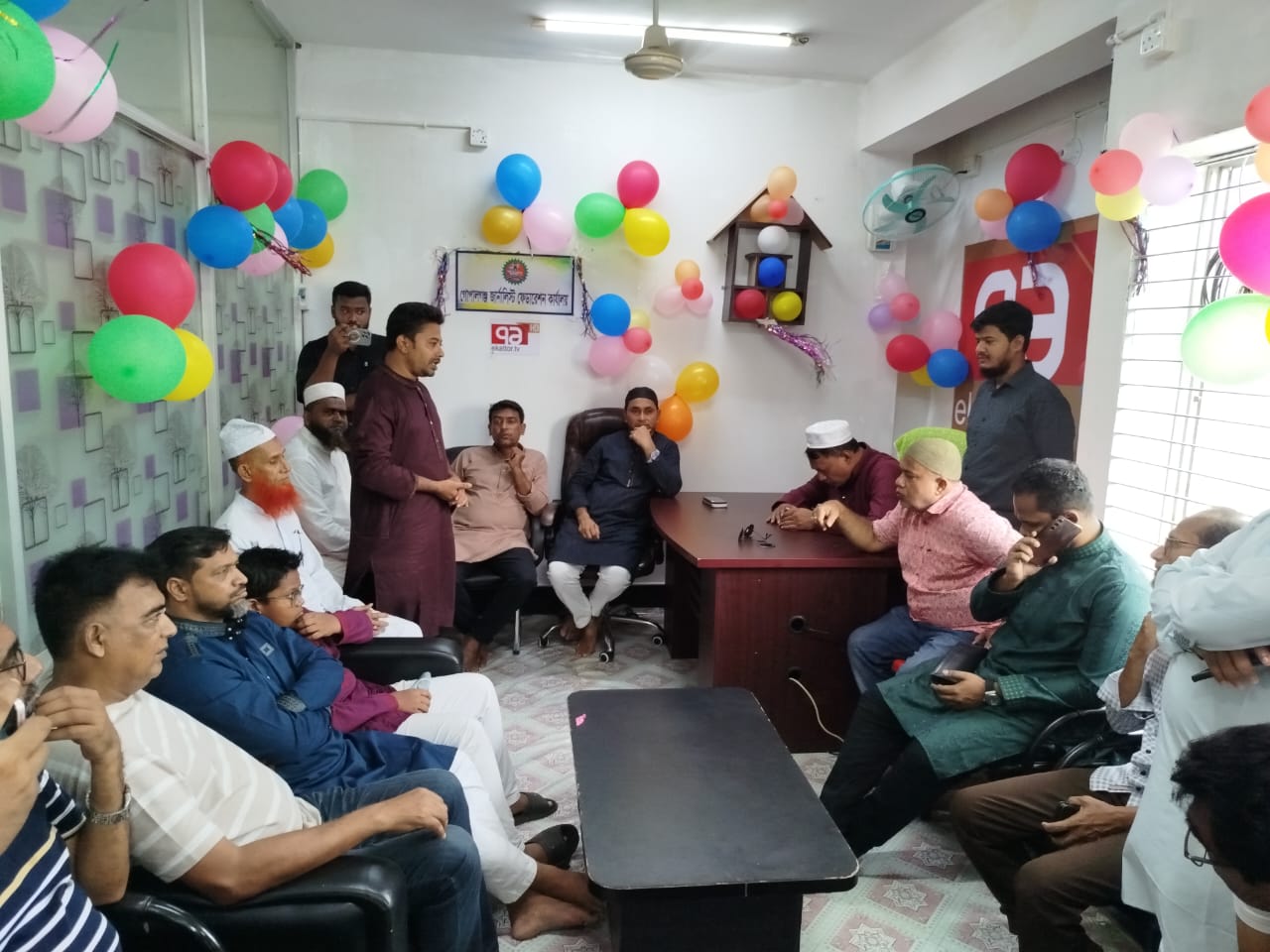গোপালগঞ্জে জেলা জার্নালিস্ট ফেডারেশনের কার্যালয় উদ্বোধন সাংবাদিকদের ঐক্য ও পেশাগত উন্নয়নে পাশে থাকার আশ্বাস এমপি ডা. কে এম বাবরের