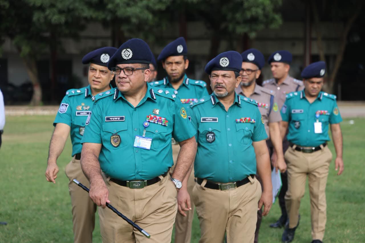 চট্টগ্রাম মেট্রোপলিটন পুলিশের গ্র্যান্ড মাস্টার প্যারেড অনুষ্ঠিত
