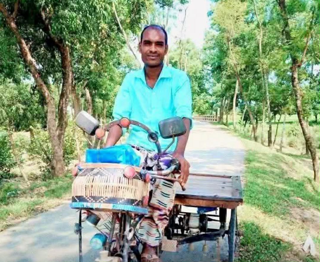 নিয়ামতপুর নাশকতা মামলায় আওয়ামী লীগ সমর্থক ভ্যানচালক গ্রেপ্তার