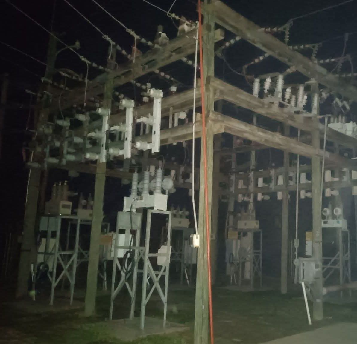 লোডশেডিংয়ে অতিষ্ঠ বদলগাছী উপজেলাবাসী, কর্তৃপক্ষ বলছে এটি এখন জাতীয় সমস্যা