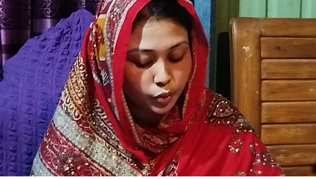 নোয়াখালীতে যৌতুকের দাবিতে নির্যাতনের অভিযোগ করে সংবাদ সম্মেলন করেন