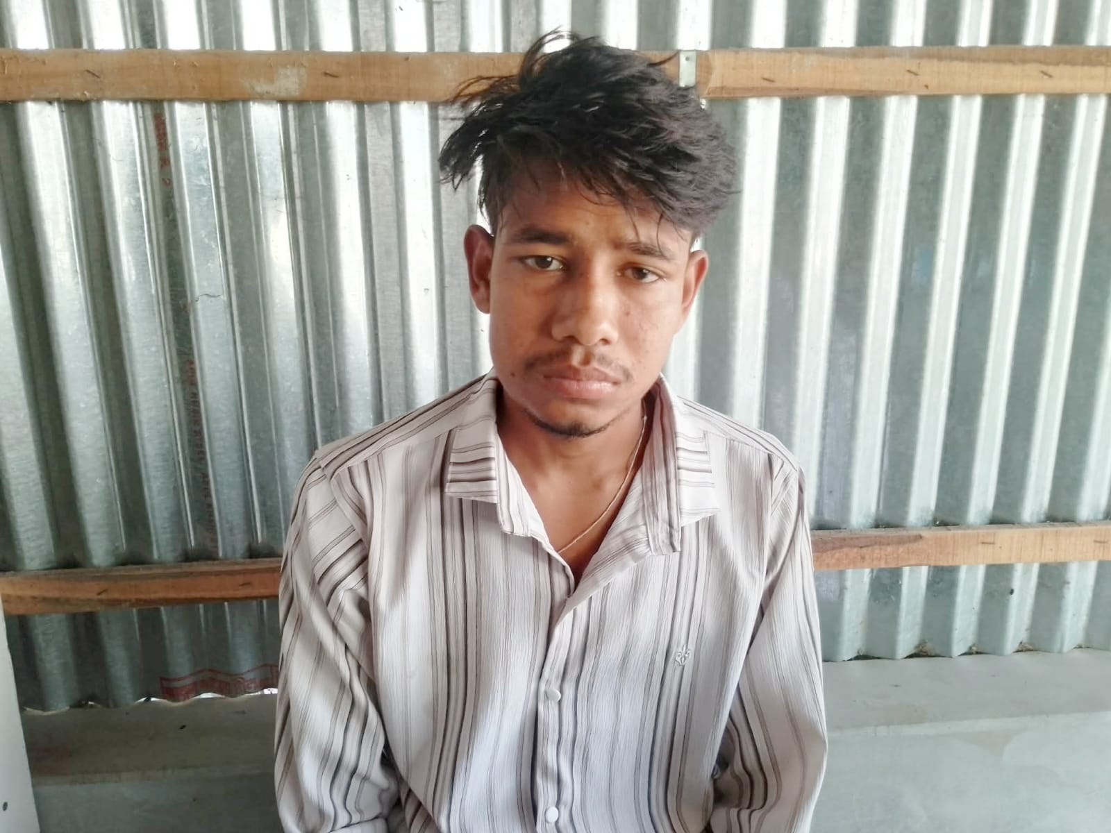 ধুনটে অর্থাভাবে থমকে গেছে স্বপনের চিকিৎসা, বাঁচার আকুতি ২০ বছরের যুবকের