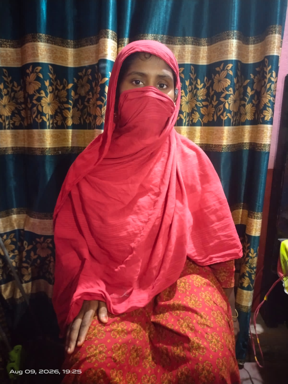 পাইকগাছায় প্রবাসীর স্ত্রীকে মারপিট, জমি দখলের চেষ্টার অভিযোগ পরিবারের ৩ জনের বিরুদ্ধে থানায় অভিযোগ, প্রশাসনের হস্তক্ষেপ কামনা ‎