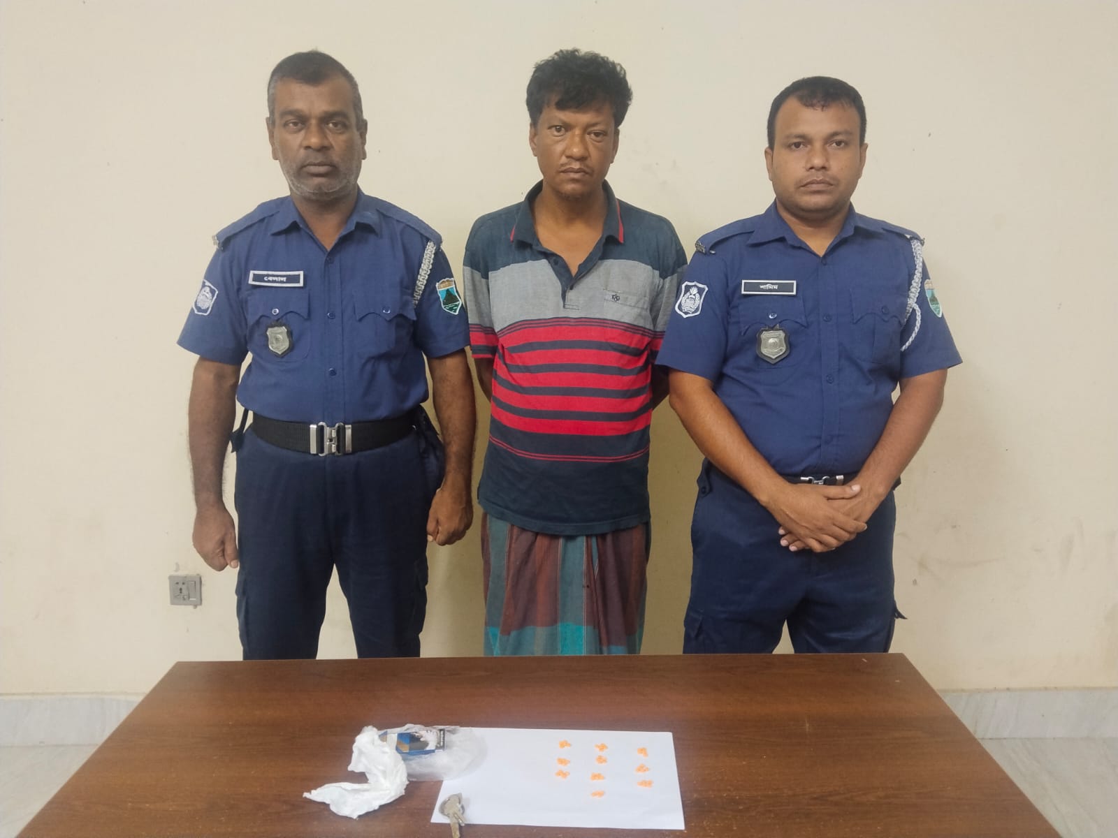 ভাঙ্গুড়ায় ৫০ পিস ইয়াবাসহ আটক ১