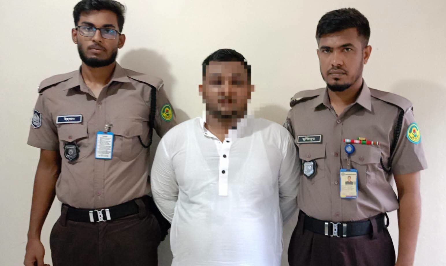 ওসি চকবাজারের নেতৃত্বে ০৪টি সাজাসহ ০৫টি পরোয়ানাভুক্ত ০১(এক) আসামি গ্রেফতার।