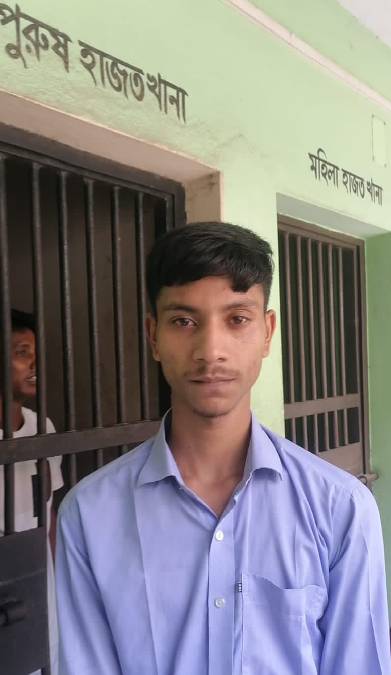 দিনাজপুর বীরগঞ্জের পল্লীতে ২১৫ পিস ট্যাপেন্ডাডল সহ মাদক ব্যবসায়ী হারুন রশিদ জুয়েল গ্রেফতার.