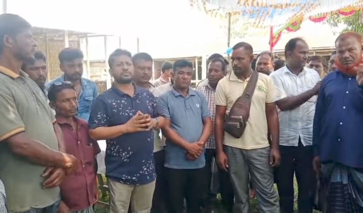 পঞ্চগড়ের বোদায় প্রতি মঙ্গলবার বসছে পুরাতন মোটরসাইকেলের সাপ্তাহিক বাজার