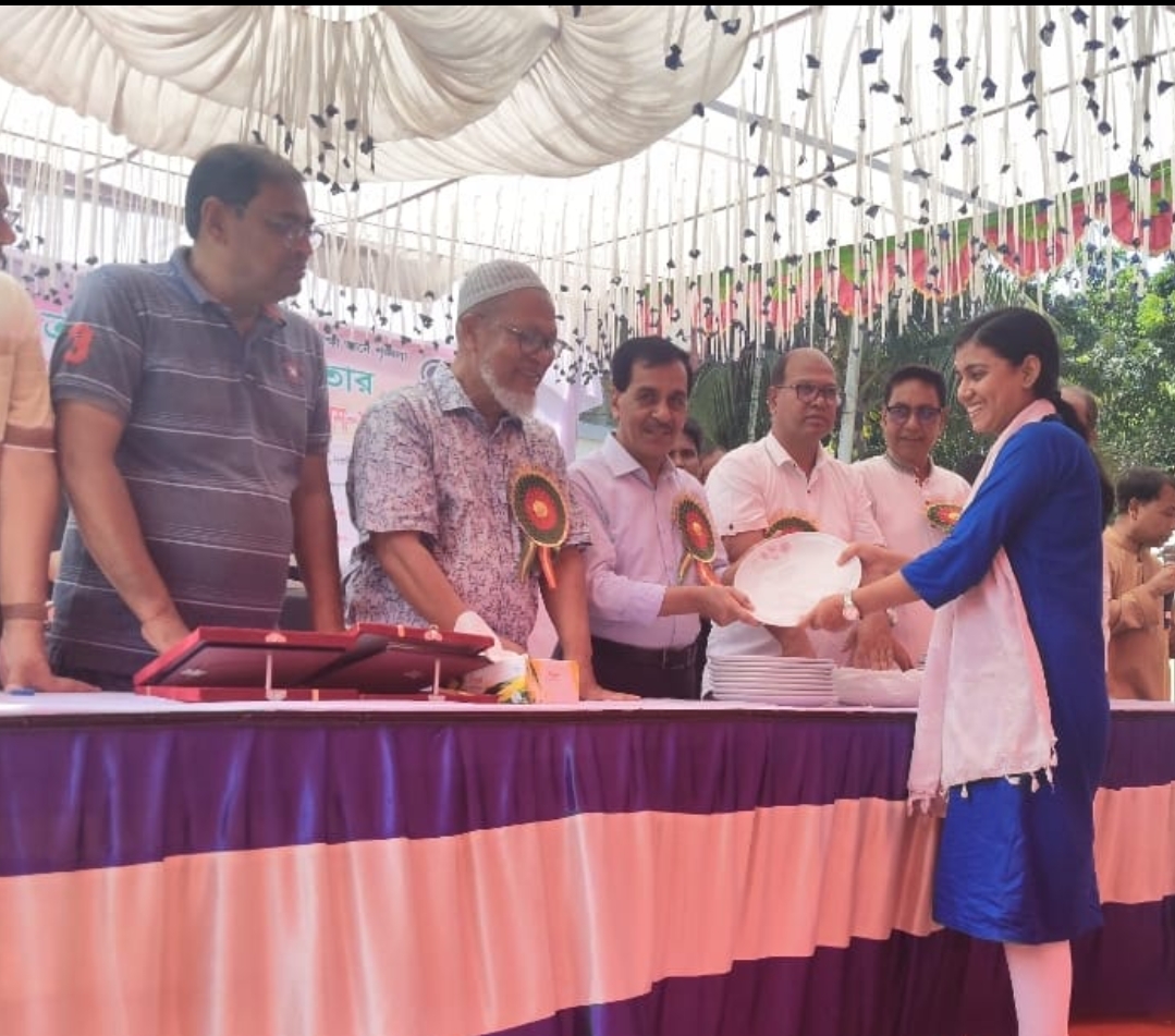 নওগাঁয় দুই’টি বিদ্যালয়ের পুরস্কার বিতরণ ও অভিভাবক সমাবেশ অনুষ্ঠিত