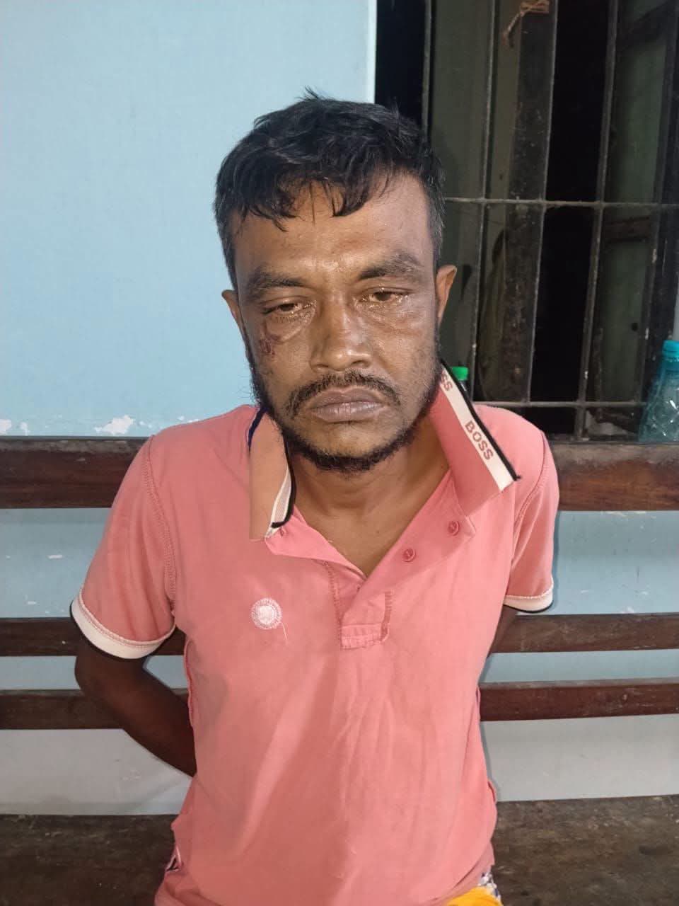নওগাঁয় ইয়াবা ও হেরোইনসহ এক মাদক ব্যবসায়ী গ্রেপ্তার।