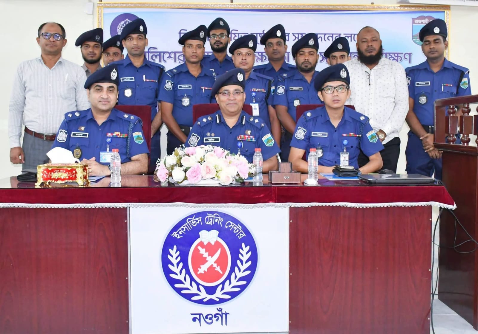 নওগাঁয় নির্বাচনি দায়িত্ব পালনে পুলিশের সক্ষমতা বৃদ্ধির প্রশিক্ষণ শুরু।