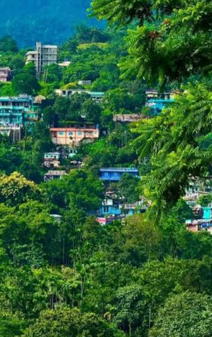 কবিতা : আকাশপ্রিয়া ~ রাওনাফ মুহাম্মদ