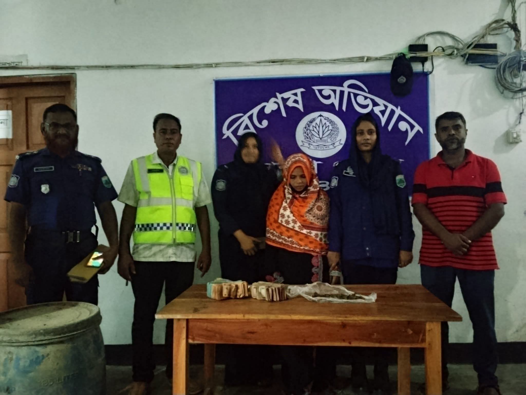 নওগাঁর মান্দায় গাঁজাসহ মাদক বিক্রেতা গ্রেপ্তার ৬০ হাজার ৪৪০ টাকা জব্দ।