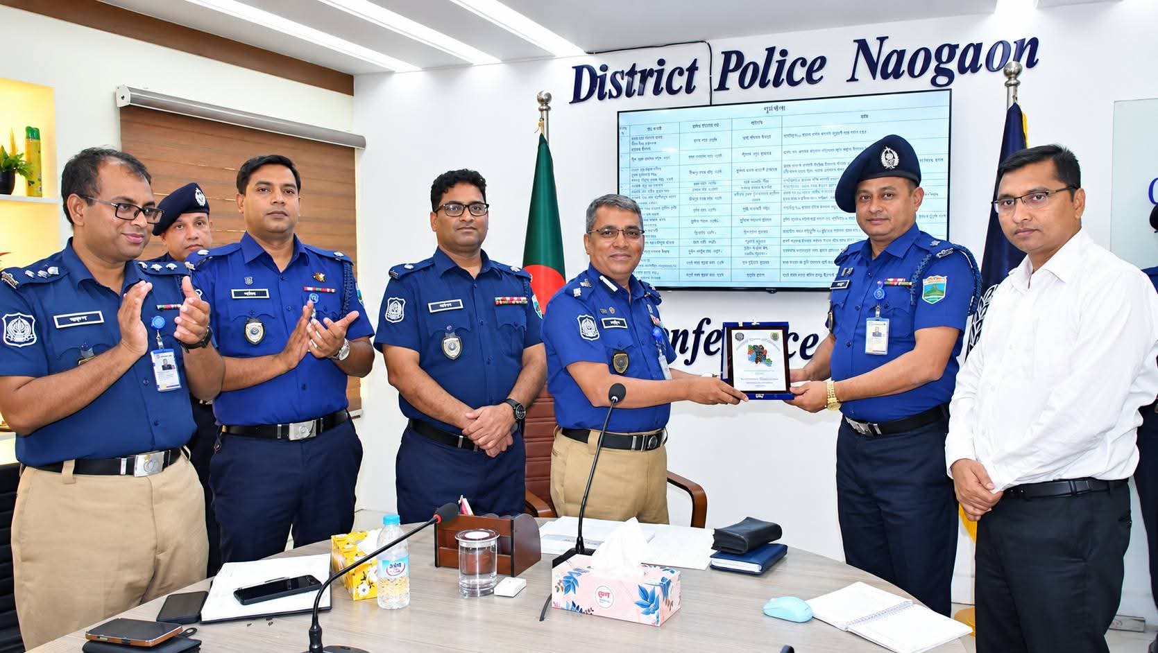 সেপ্টেম্বর মাসে সর্বোচ্চ মাদক উদ্ধারকারী থানা হিসেবে নির্বাচিত পোরশা থানা।